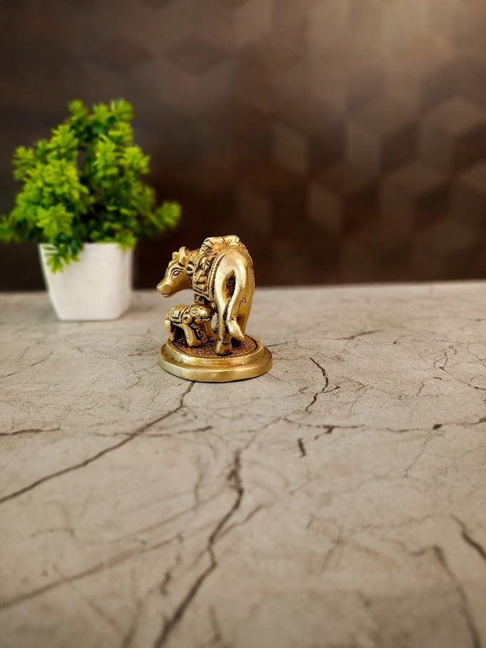 Small Brass Kamdhenu Cow & Calf Idol | Miniature Divine Motherhood Statue for Pooja & Vastu