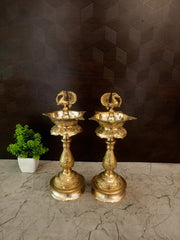 Premium Brass Fine Art Kuthu Vilakku | Exquisite Traditional Standing Oil Lamp for Pooja & Wedding Decor