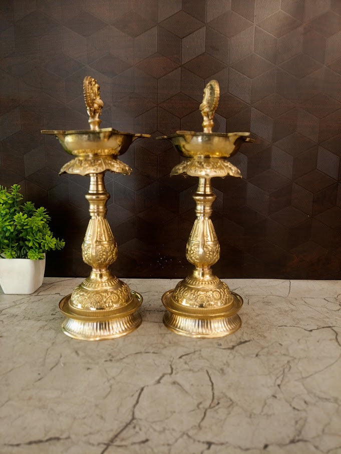Premium Brass Fine Art Kuthu Vilakku | Exquisite Traditional Standing Oil Lamp for Pooja & Wedding Decor