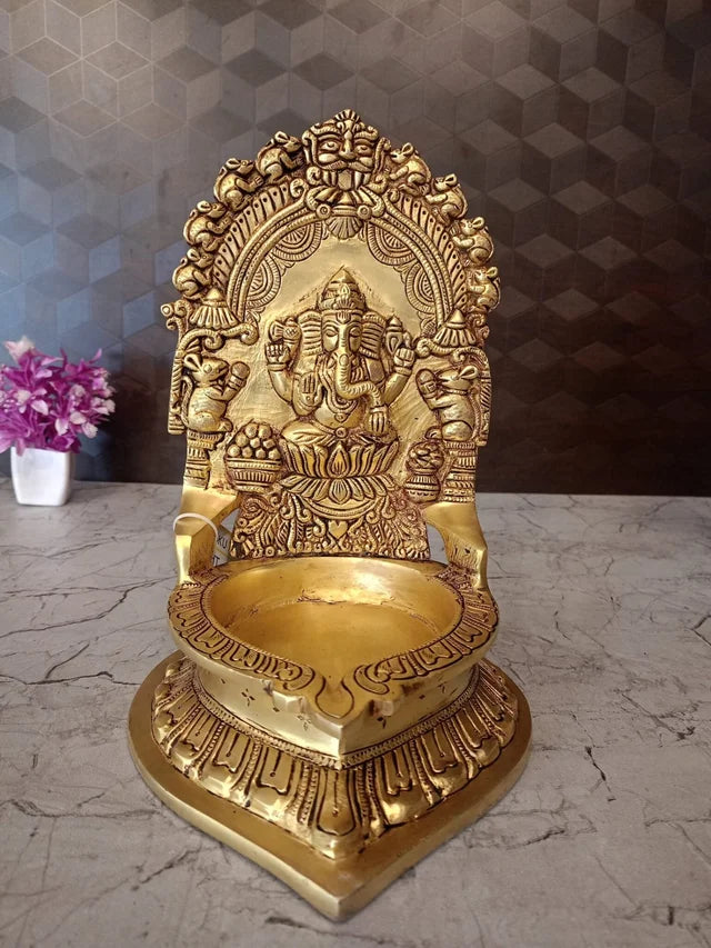 Premium Big Brass Ganesha Diya | Majestic Vighnaharta Deepam for Vastu & Grand Pooja Decor