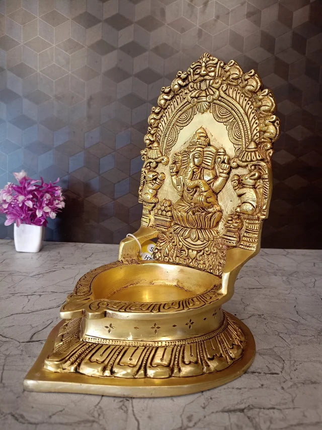 Premium Big Brass Ganesha Diya | Majestic Vighnaharta Deepam for Vastu & Grand Pooja Decor