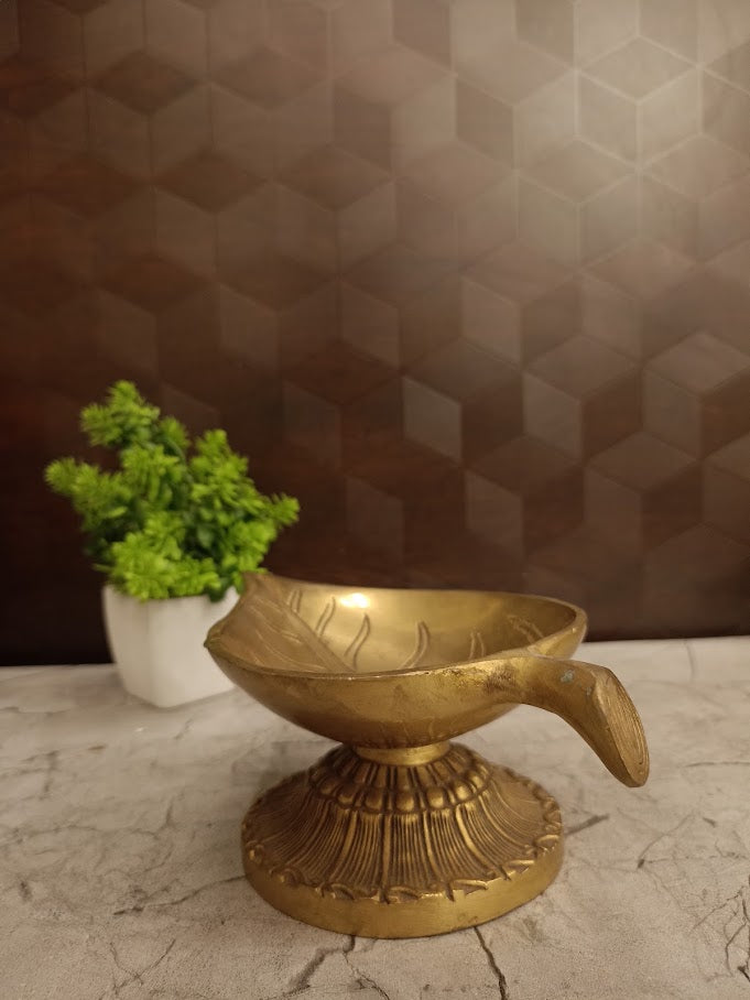 Premium Brass Big Leaf Diya | Auspicious Botanical Deepam for Vastu, Prosperity & Luxury Festive Decor