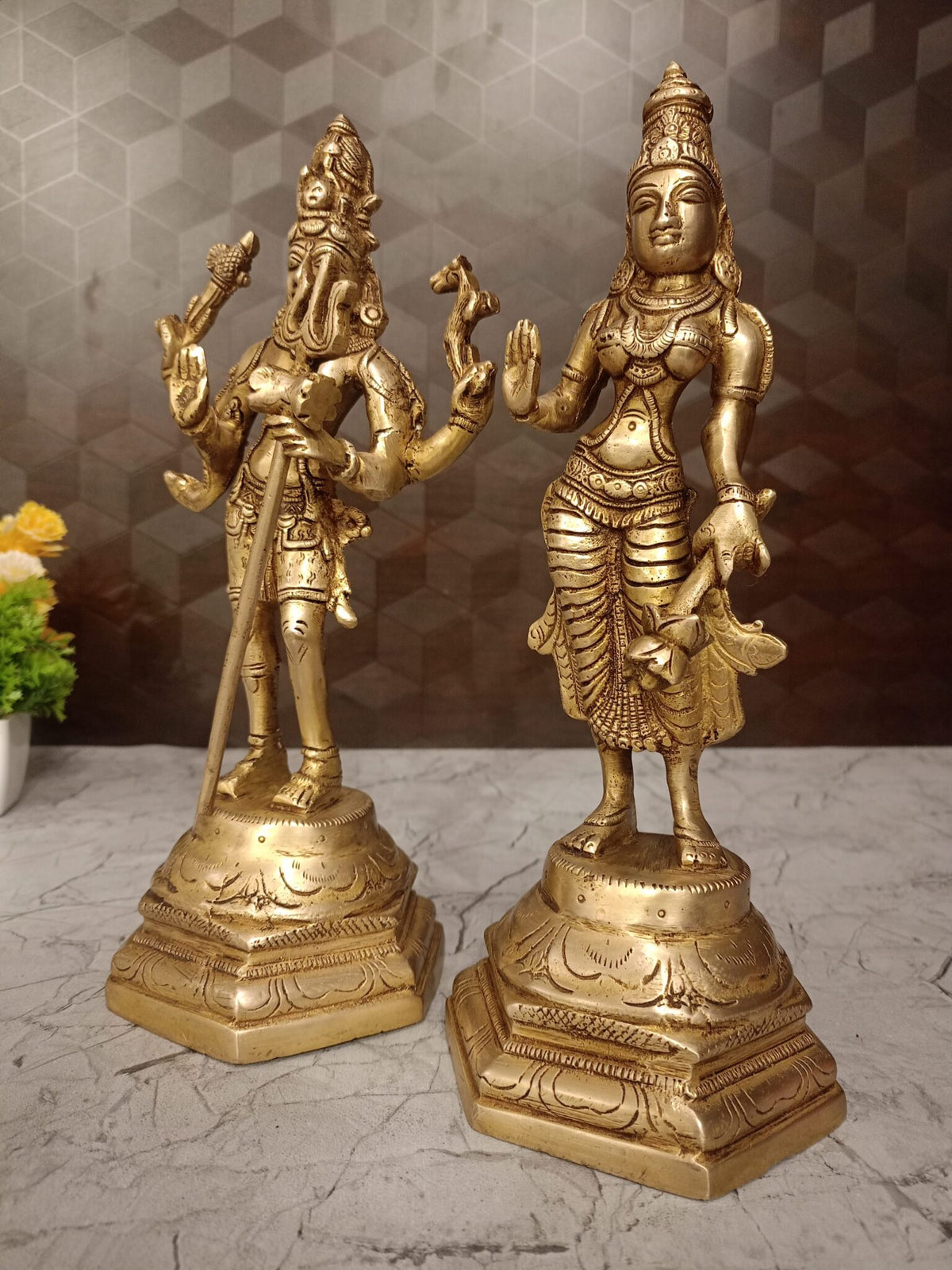 Premium Brass Uma Maheshwara Statue | Antique Lord Shiva & Parvati Idol for Vastu Harmony & Mandir Decor (India)