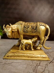 Antique Brass Cow & Calf Idol | Traditional Kamadhenu Brass Statue with Ornate Embossed Design | 5 Inch Pooja & Home Décor