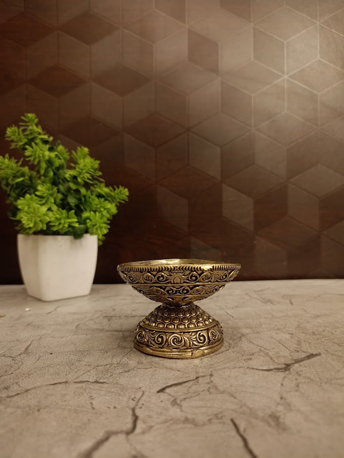 Premium Fine Art Brass Agal Diya | Traditional Karthigai Vilakku for Vastu & Luxury Festive Decor