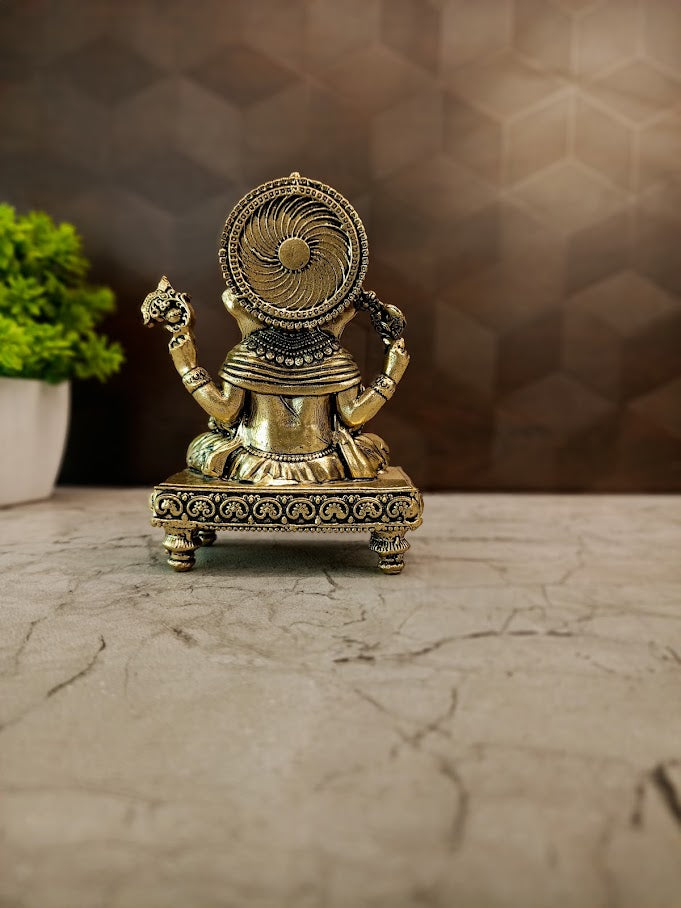 Premium Fine Art Brass Ganesha on Rectangle Pedestal | Contemporary Pillaiyar Masterpiece for Vastu & Luxury Decor