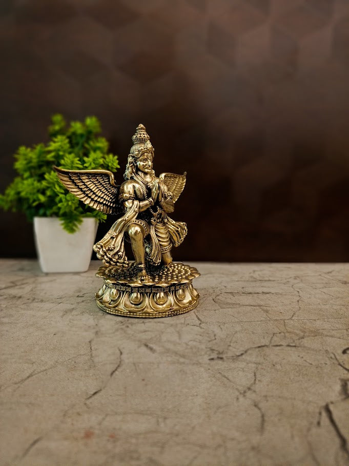 Brass Fine Art Garuda Idol | Majestic Karudan Statue for Vishnu Pooja & Vastu