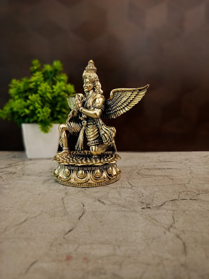 Brass Fine Art Garuda Idol | Majestic Karudan Statue for Vishnu Pooja & Vastu