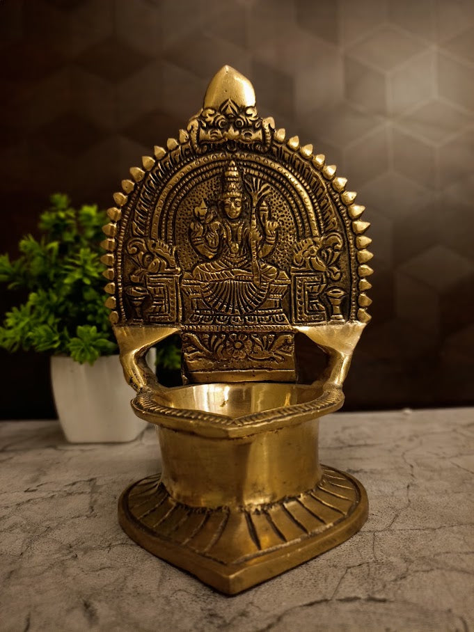 Premium Large Brass Kamatchi Amman Vilakku | Majestic Goddess Diya for Vastu, Wealth & Heritage Decor