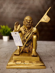 Premium Brass Kanchi Maha Periyava Idol | Serene Kanchipuram Sage Statue for Pooja & Spiritual Peace