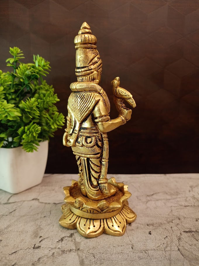 Premium Brass Goddess Meenakshi Idol | Sacred Madurai Amman Murti for Marital Harmony & Vastu