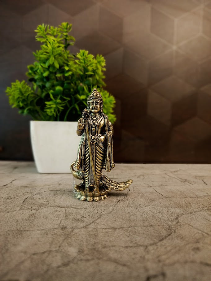 Premium Fine Art Brass Lord Murugan Idol | Majestic Karthikeya Statue for Vastu & South Indian Heritage