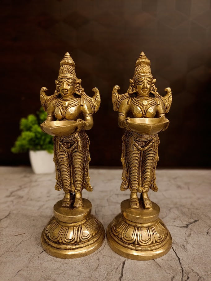 Regal Crowned Brass Paavai Vilakku | Antique Deepalakshmi Diya for Vastu & Heritage Temple Decor