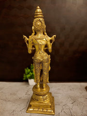 Royal Gopuram Crown Brass Paavai Vilakku | Authentic Deepalakshmi Diya with Tiered Square Base for Vastu & South Indian Altar Decor