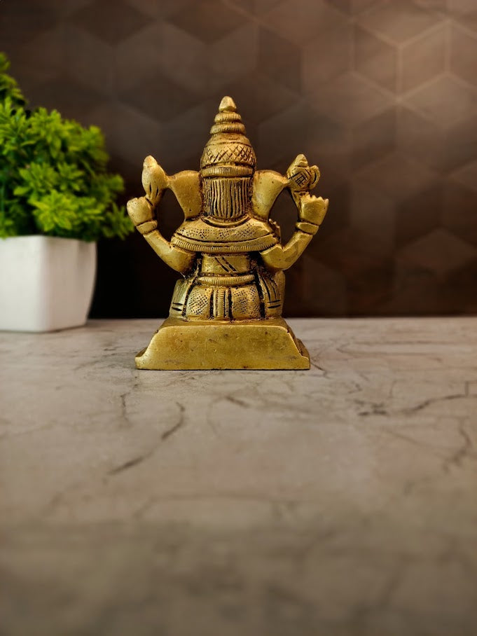 Premium Brass Valampuri Ganesha on Square Base | Siddhi Vinayakar Idol for Vastu & Executive Decor