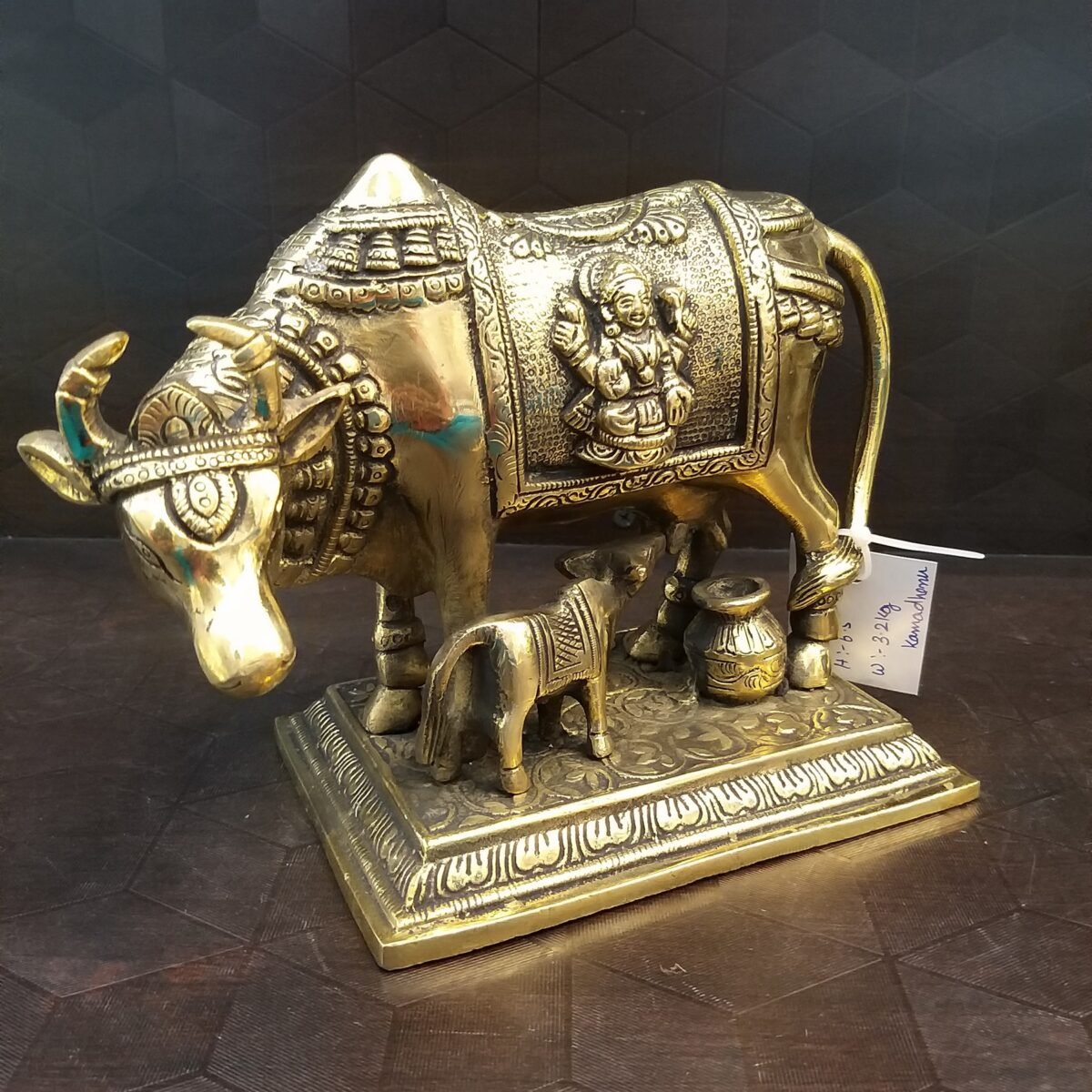 brass antique cow and calf statue home decor pooja items hindu god statues gift buy india online 6042 2