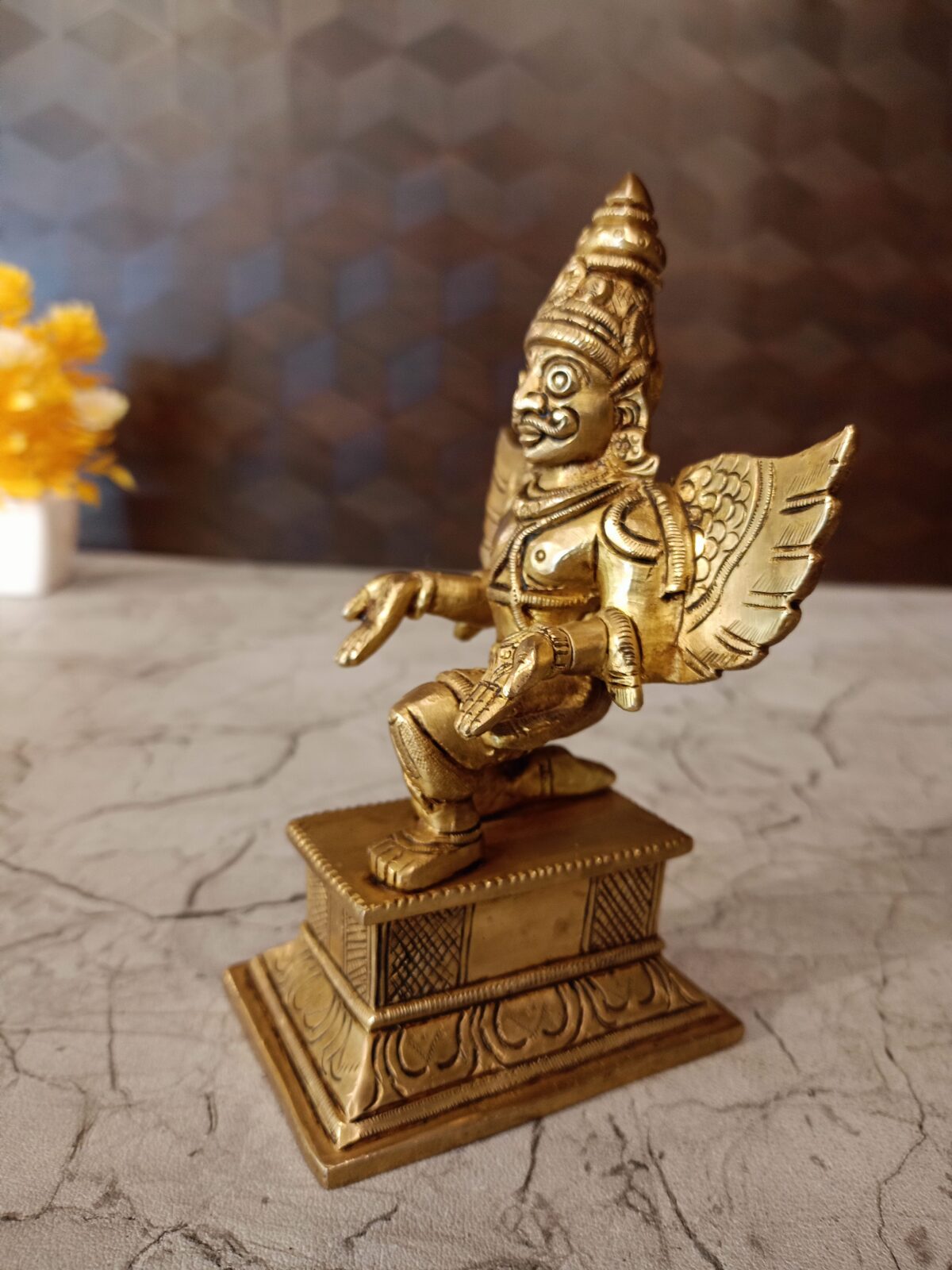 brass garudan idol pooja gift vgocart coimbatore india1 scaled