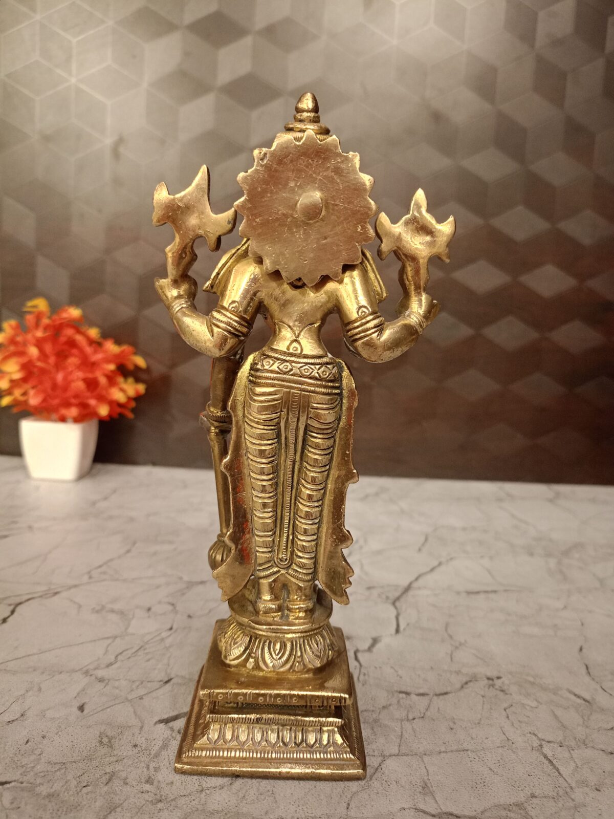 brass vishnu idol pooja gift antique handicraft idol coimbatore india1 1 scaled