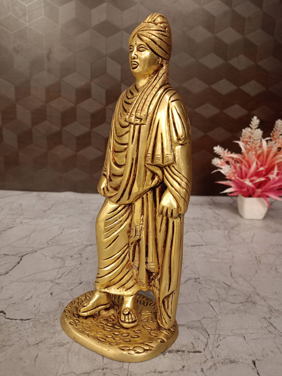 brass vivekananthar idol pooja gift vgocart coimbatore india1 scaled