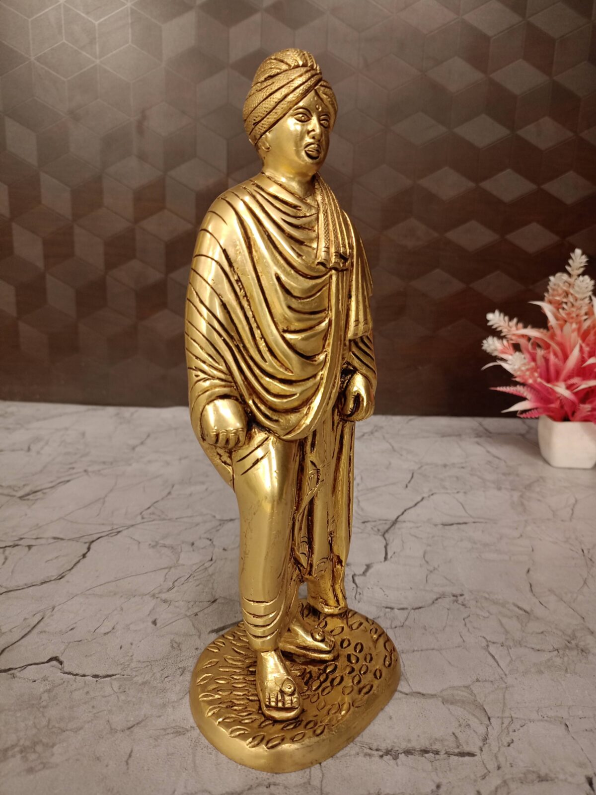 brass vivekananthar idol pooja gift vgocart coimbatore india2 scaled