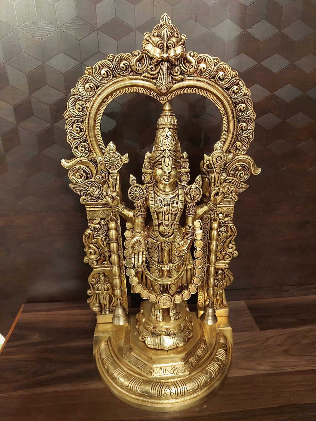 brass balaji with lakshmi idol pooja gift home decor vgocart coimbatore india2 scaled