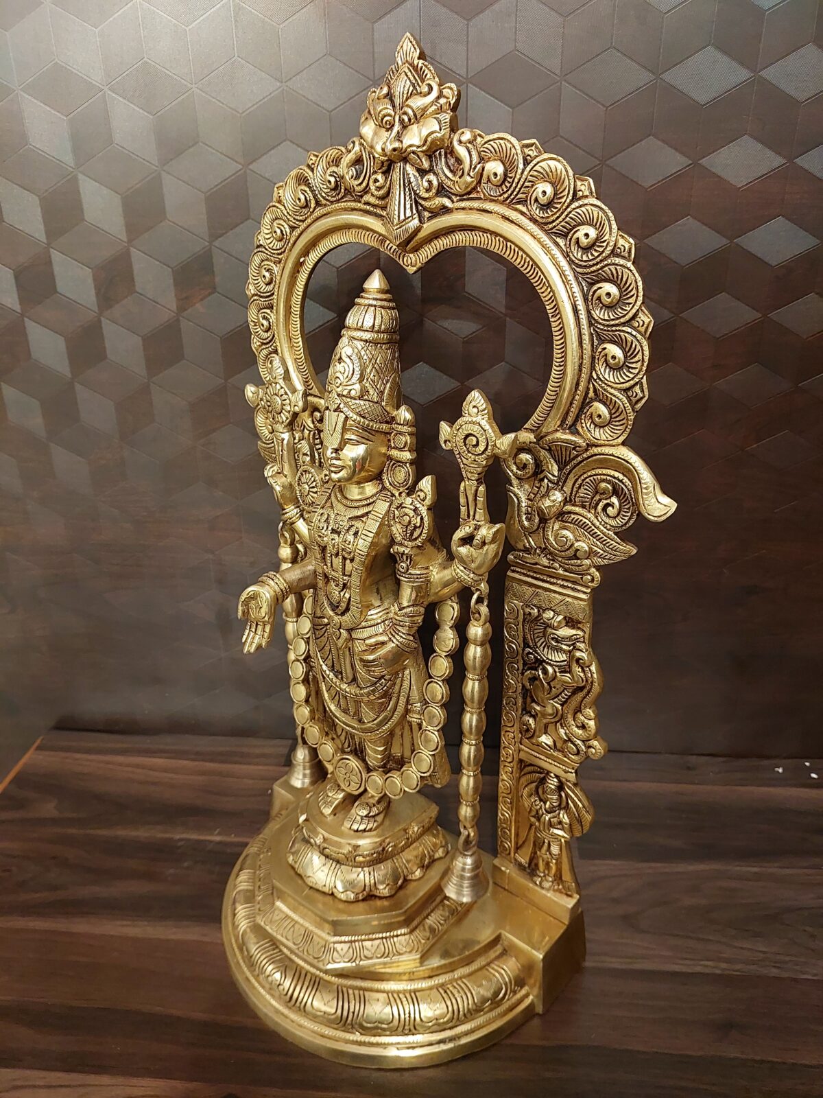 brass balaji with lakshmi idol pooja gift home decor vgocart coimbatore india3 scaled