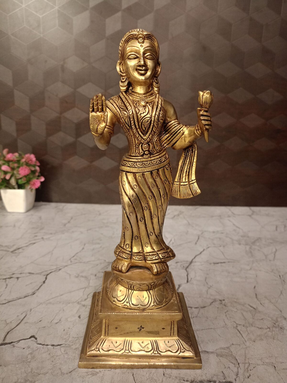 brass decor lady gift home decor vgocart coimbatore india4 scaled