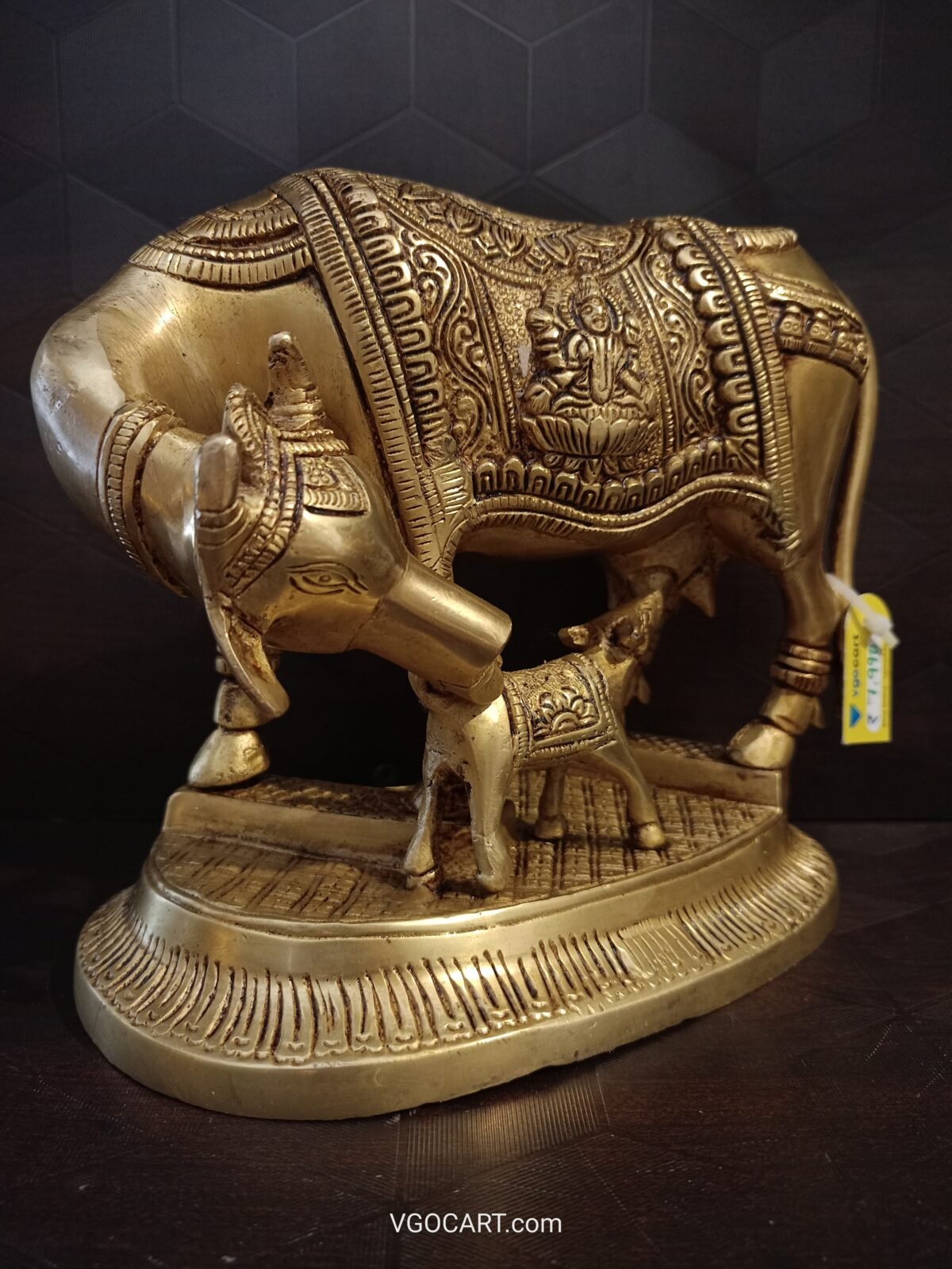 brass kamadhenu with ganesha and lakshmi god portrait idol online coimbatore 1 scaled
