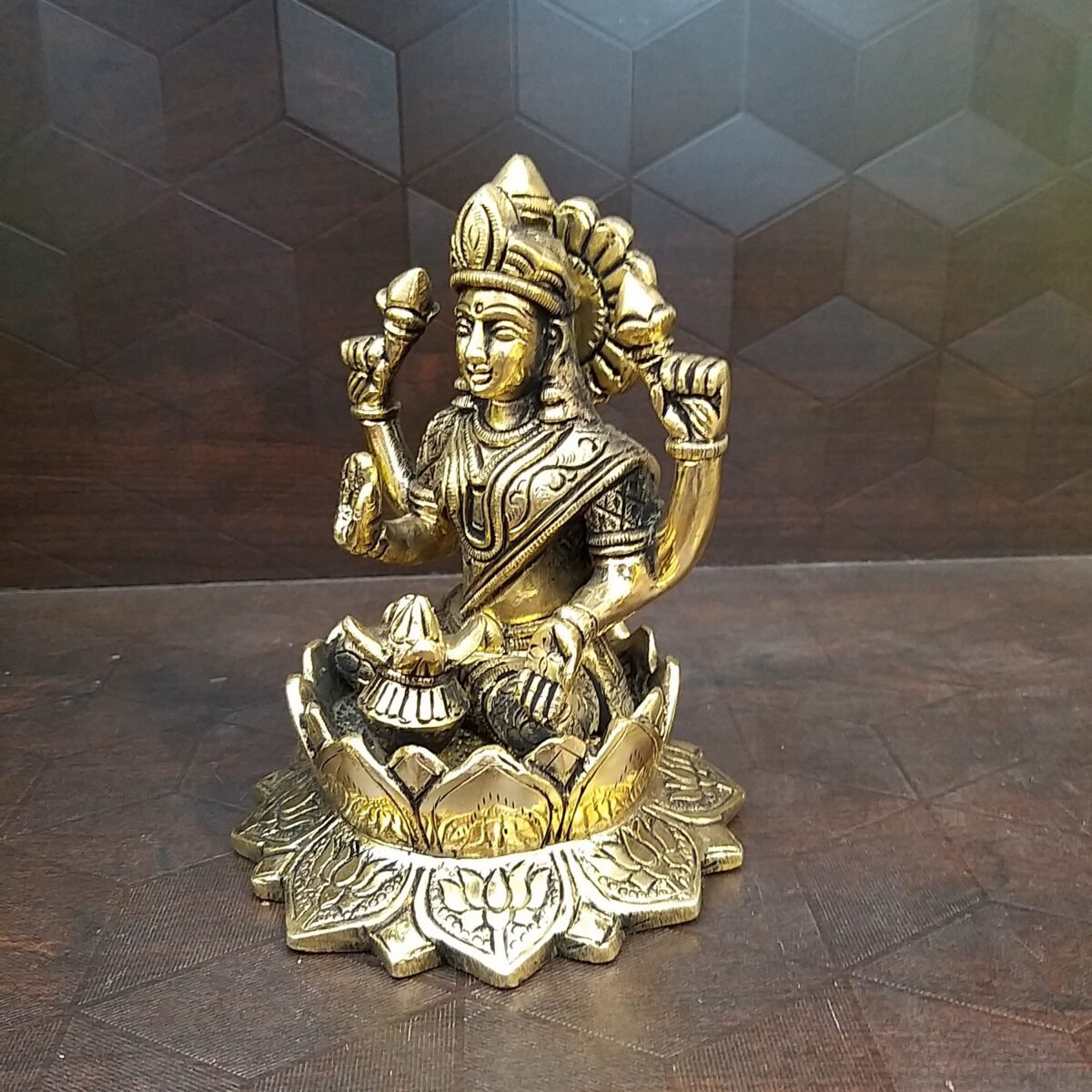 brass maha lakshmi on lotus statue pooja items home decor hindu goddess statues gift buuy online coimbatore 2 1