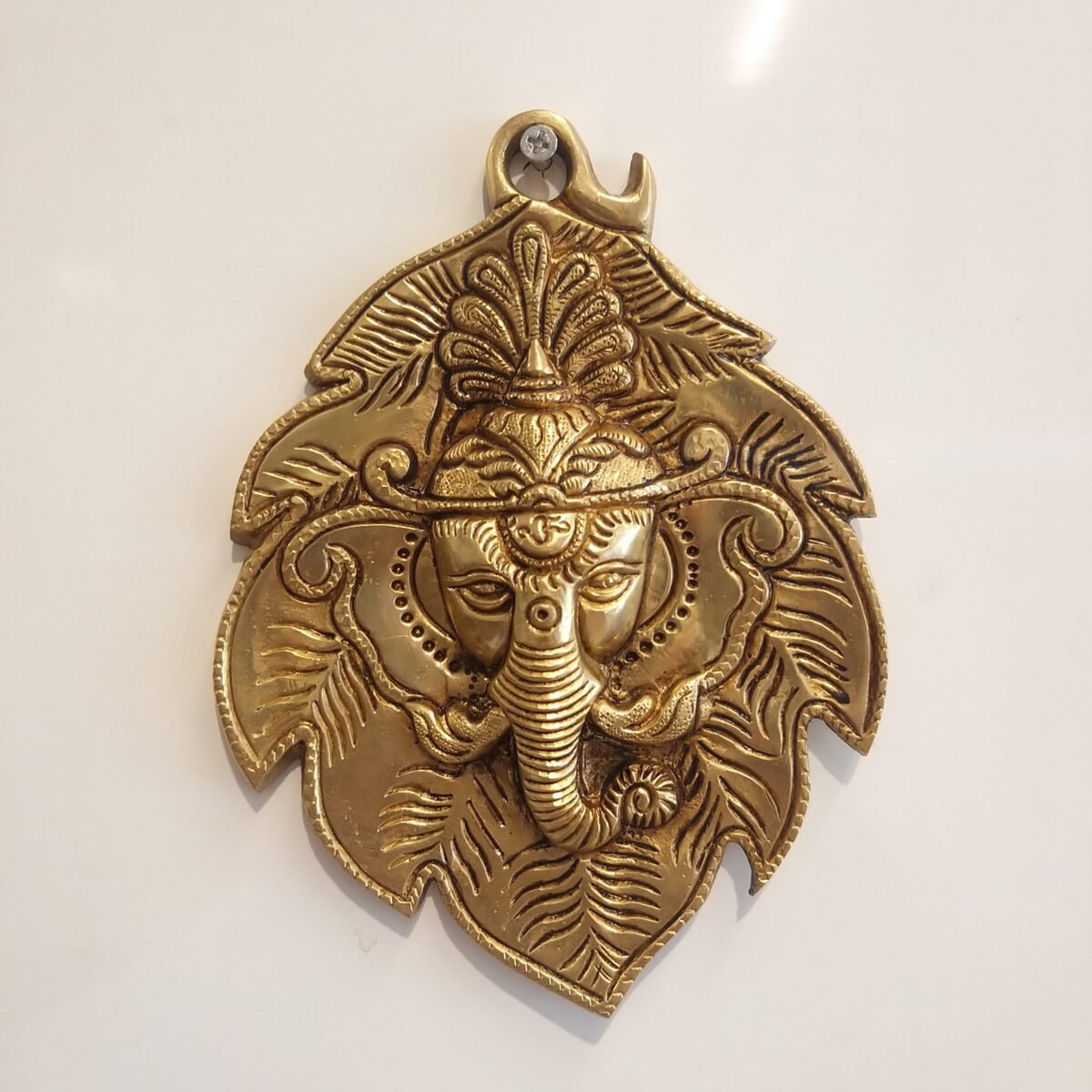 brass ganesha face in leaf designer wall hanging home decor pooja items hind god statues gift buy online india 6011