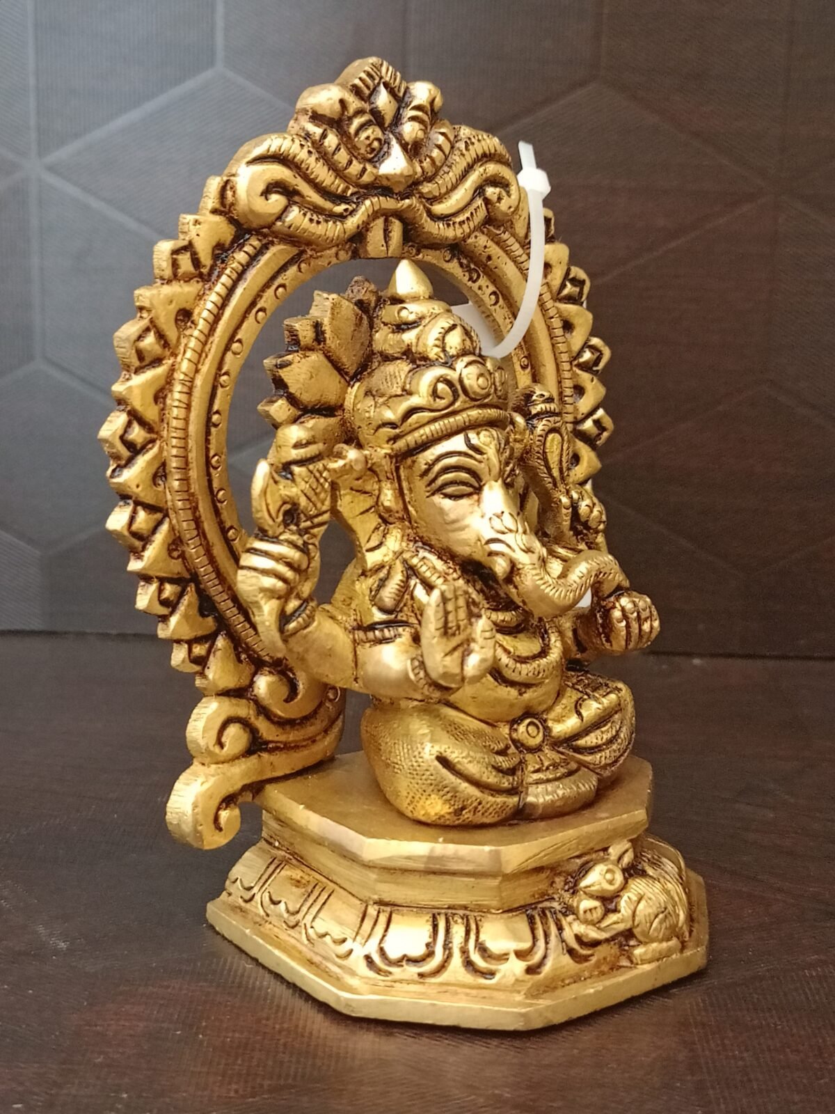 brass ganesha idol small with arch 2 scaled