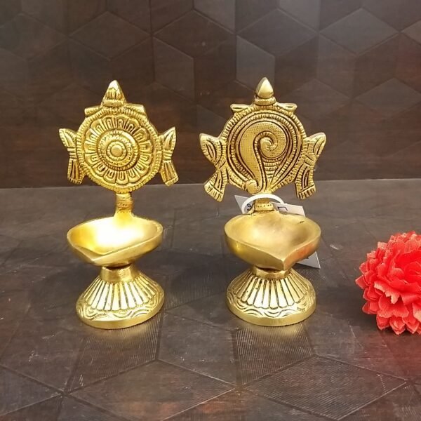 Brass Sangu Chakkara Diya Pair Idol