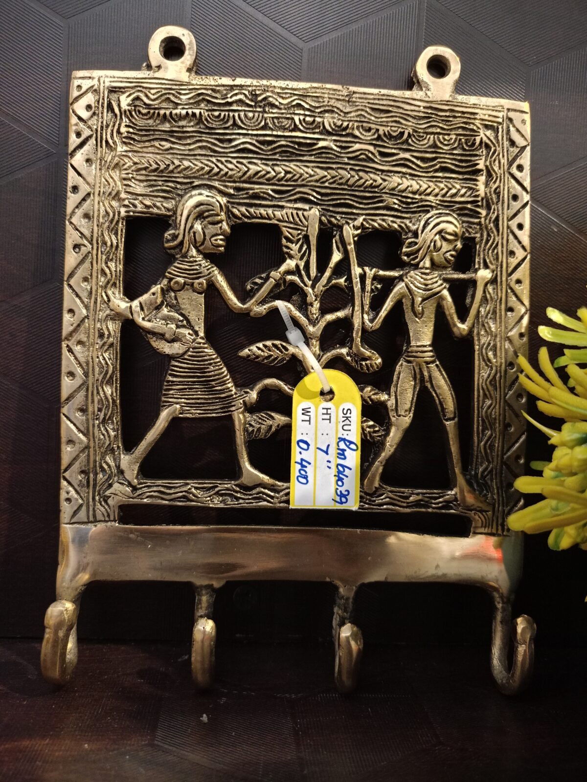 brass designer lady key holder gift home decor vgocart coimbatore india 1 scaled