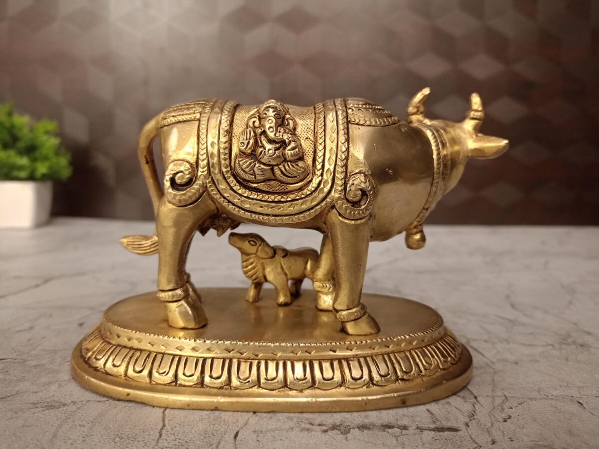 brass cow calf round base pooja gift vgocart coimbatore india3 scaled