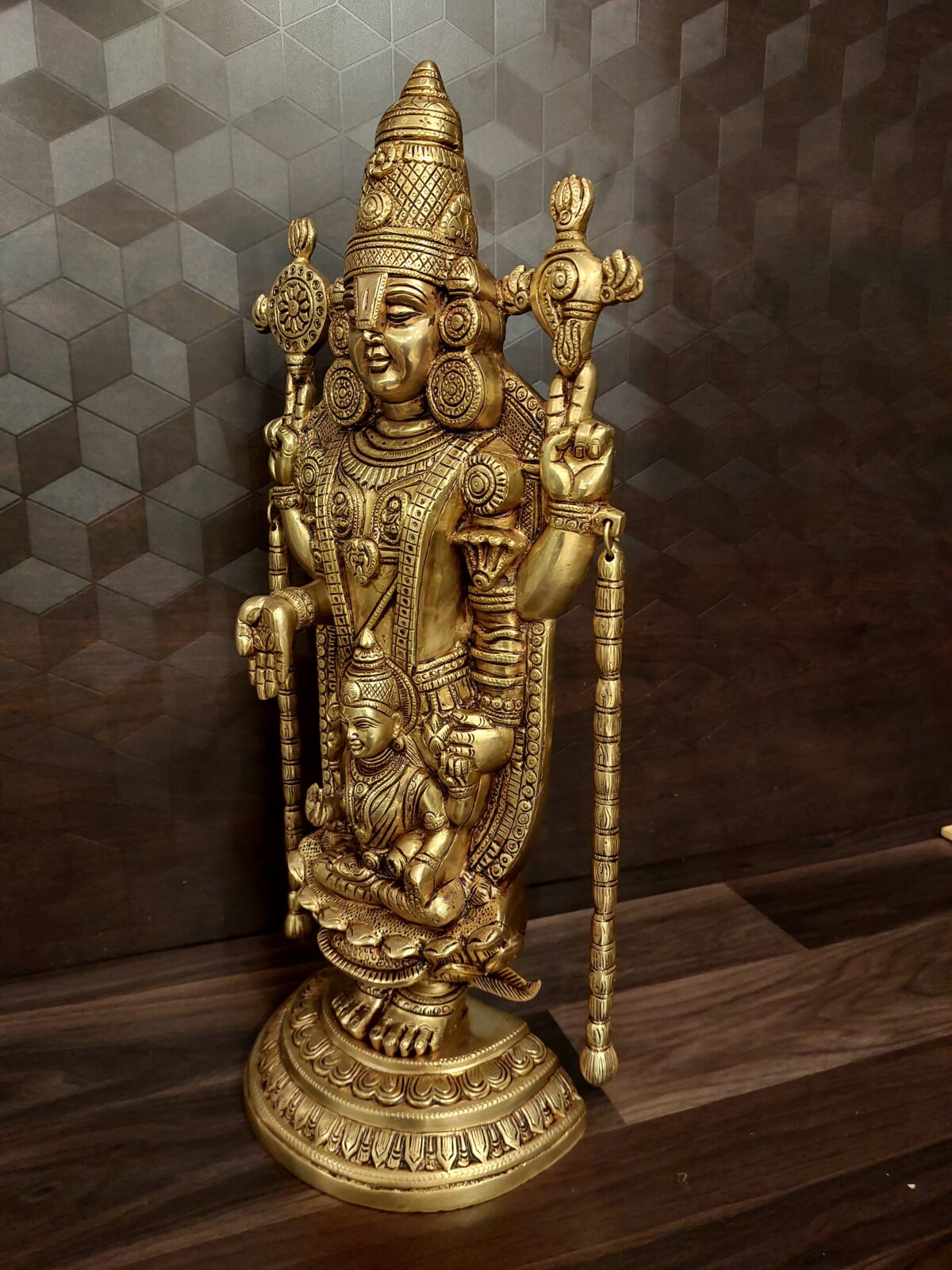 brass balaji with lakshmi idol pooja gift home decor vgocart coimbatore india1 scaled