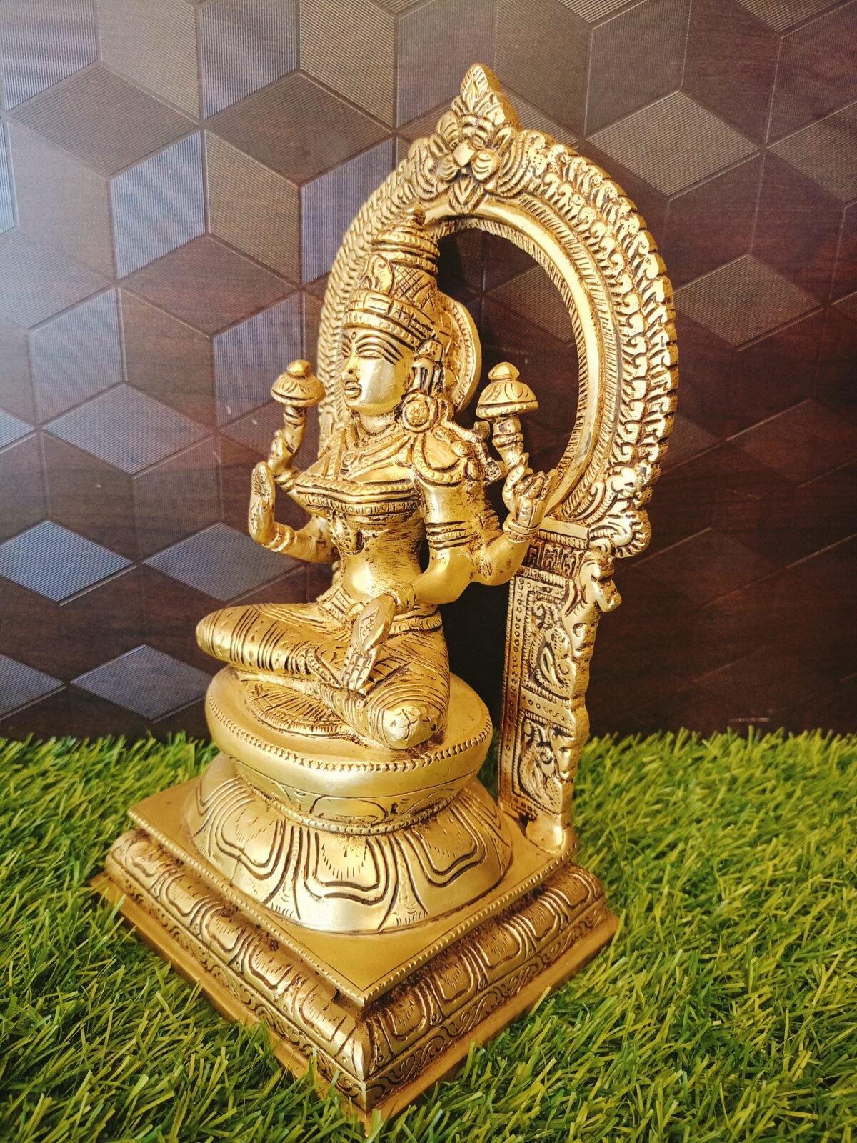 buy brass goddess lakshmi with thiruvachi online india 2 scaled