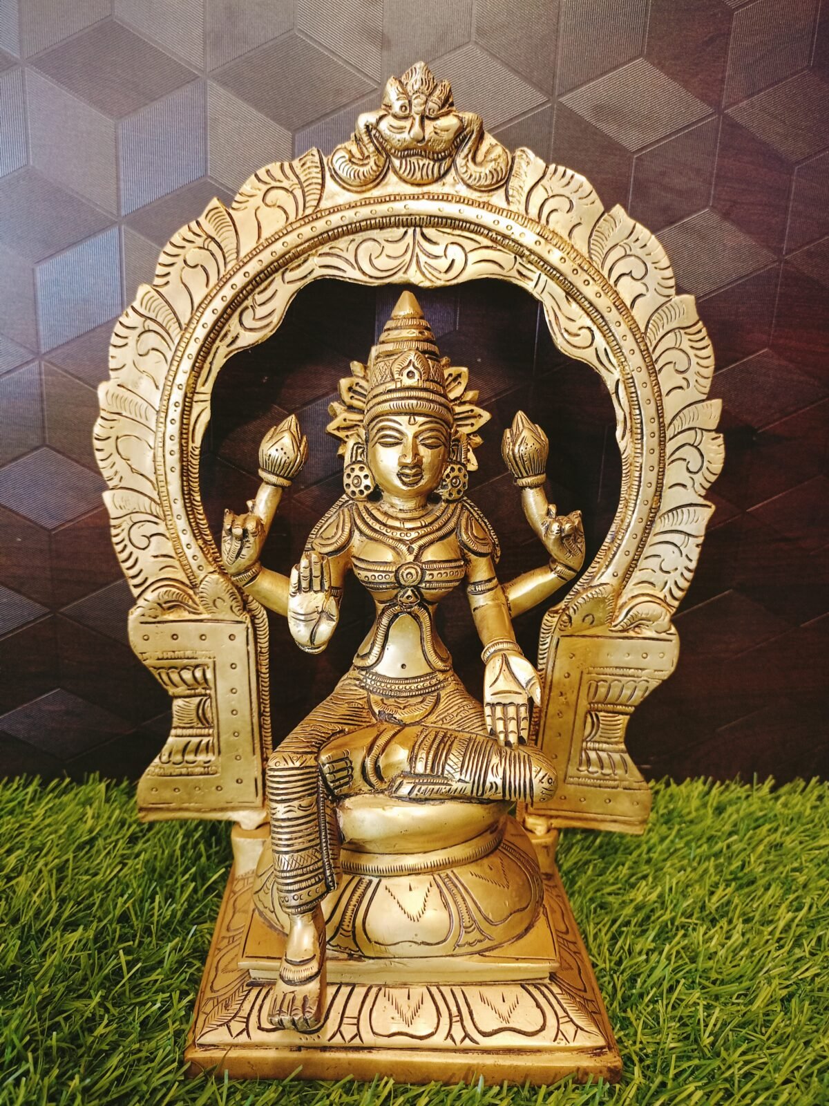 Brass Mahalakshmi with Thiruvachi