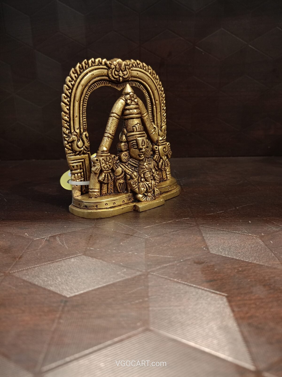 brass venkateshwara statue with Lakshmi 3 scaled