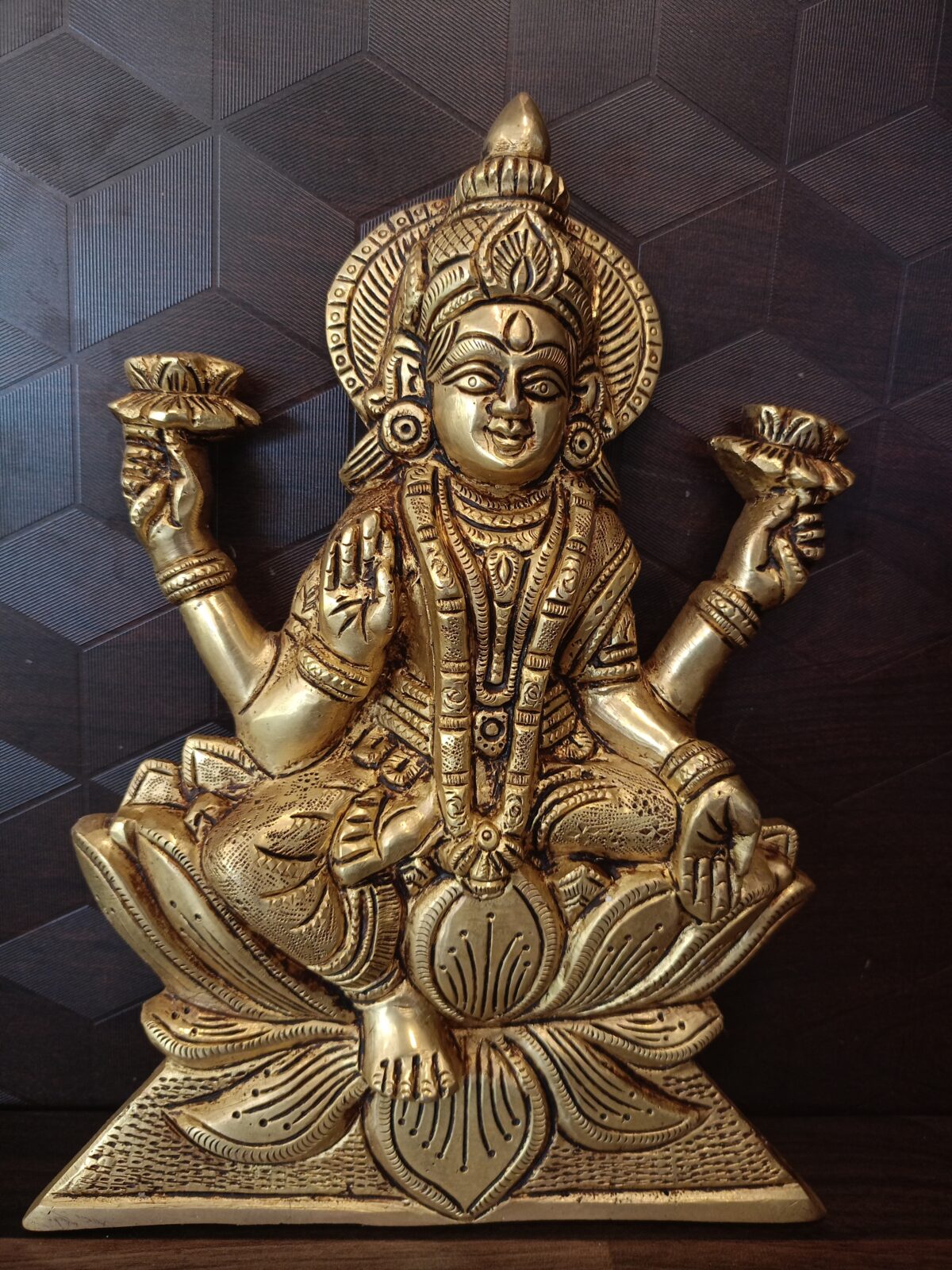 brass maha lakshmi plat pooja room wall mount vgocart coimbatore india scaled