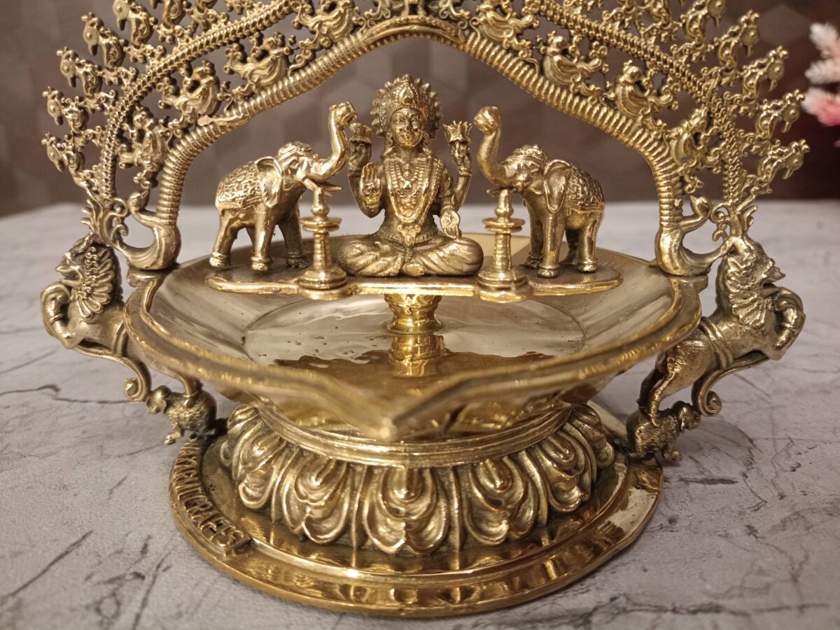 brass gajalakshmi idol pooja gift arch vgocart coimbatore india4 scaled