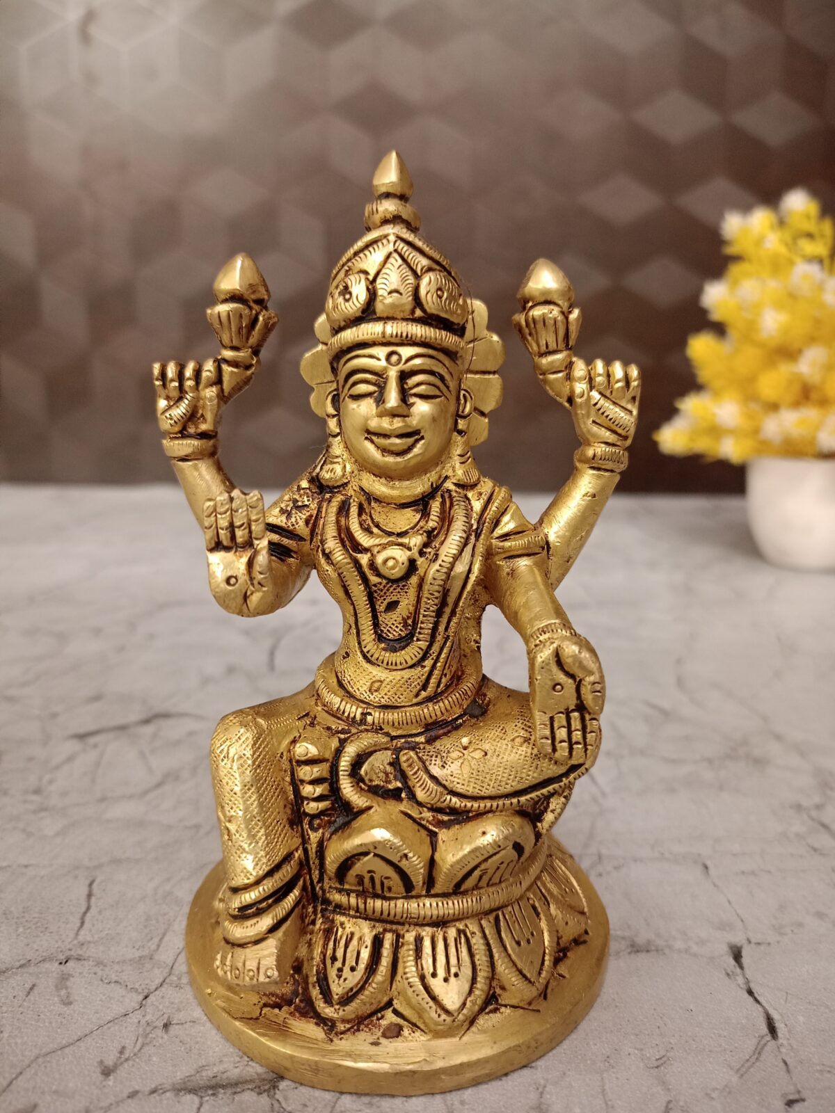 brass lakshmi idol pooja gift vgocart coimbatore india 6 1 scaled