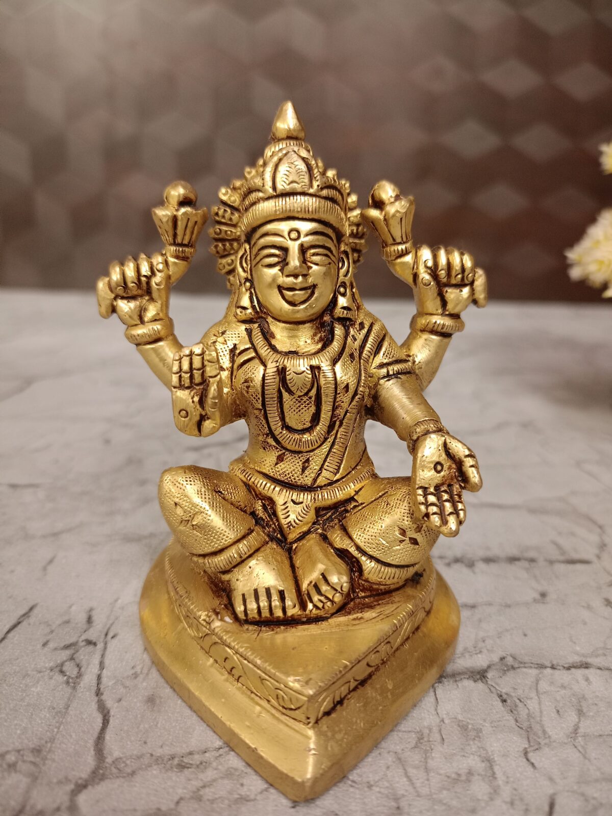 brass lakshmi idol pooja gift vgocart coimbatore india2 4 scaled