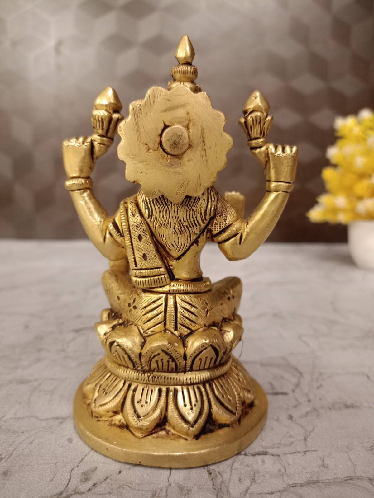 brass lakshmi idol pooja gift vgocart coimbatore india8 scaled