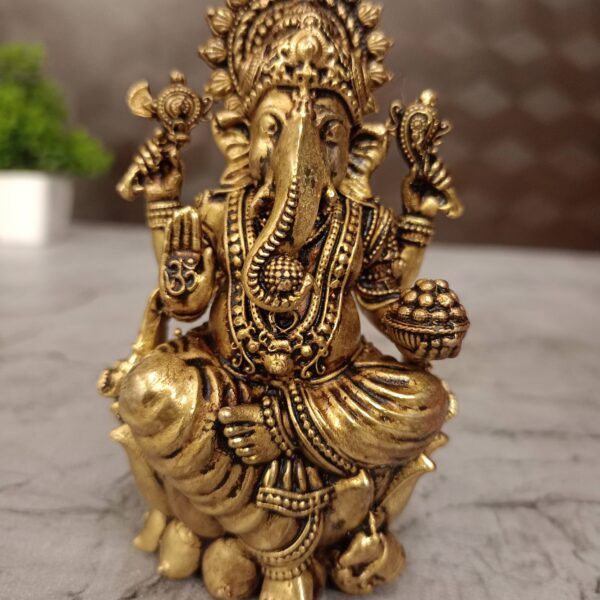 Buy Brass Fine Art Lotus Base Ganesha Statue For Pooja 4.5"