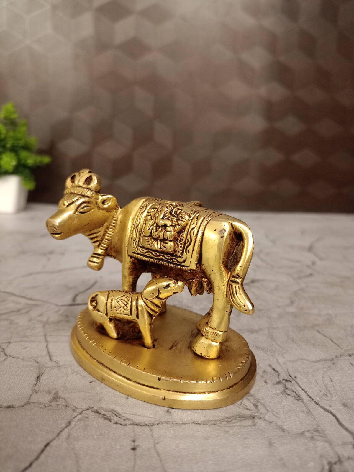 brass cow and calf pooja gift vgocart coimbatore india1 scaled