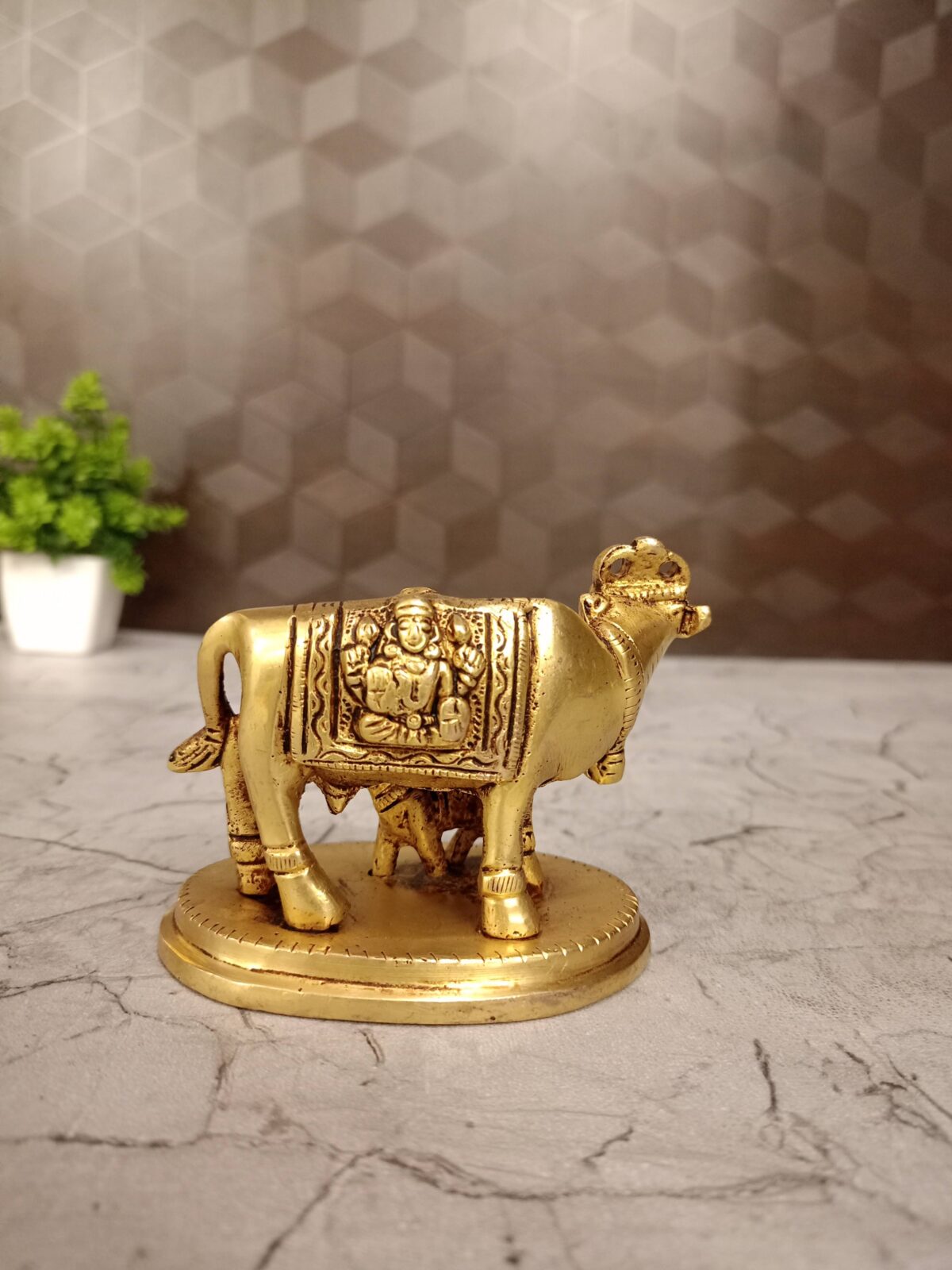 brass cow and calf pooja gift vgocart coimbatore india3 scaled