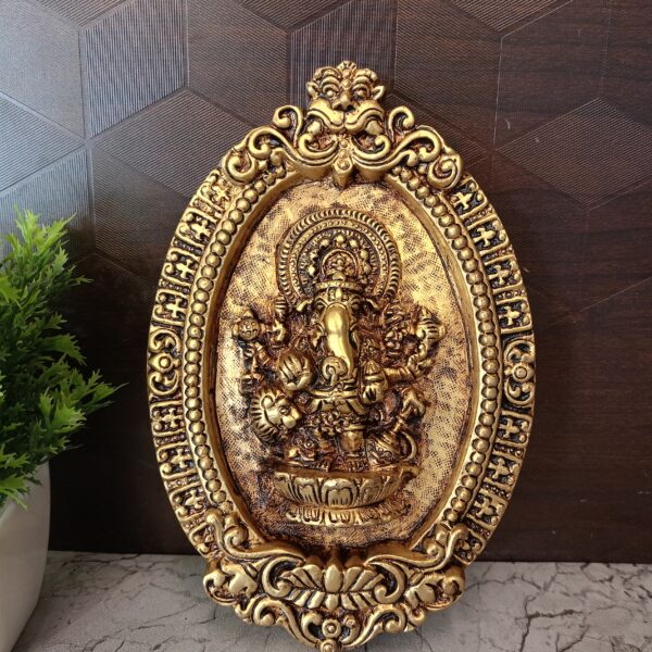 Brass Kandrishti Ganesha With Oval Shap Wall Mount 7"