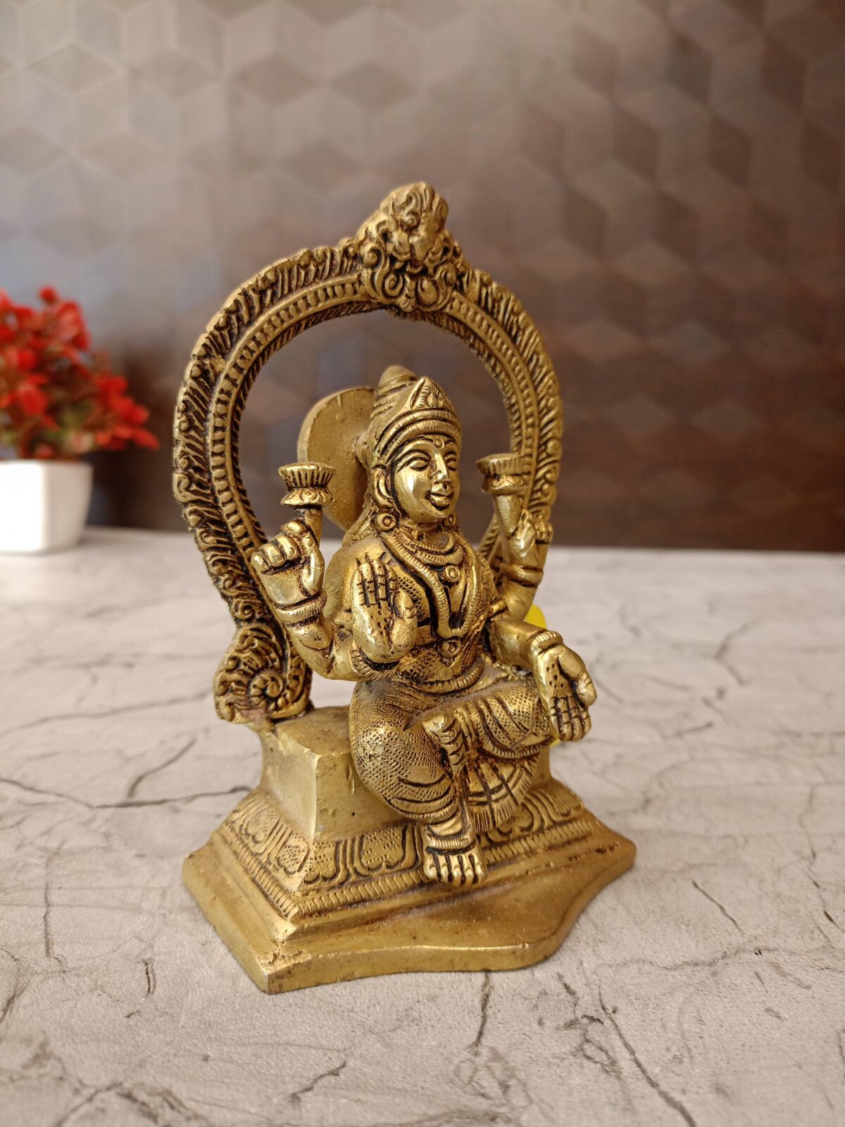 brass arch lakshmi idol pooja gift antique vgocart coimbatore india1 scaled