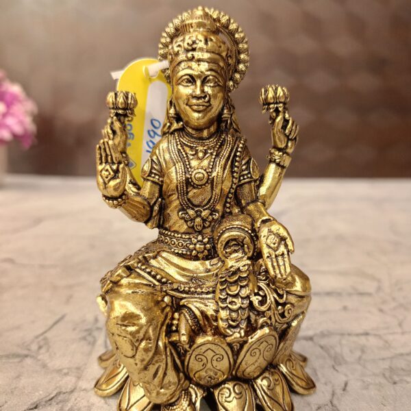 Brass Fine Art Lakshmi Sitting On Lotus Base 4"